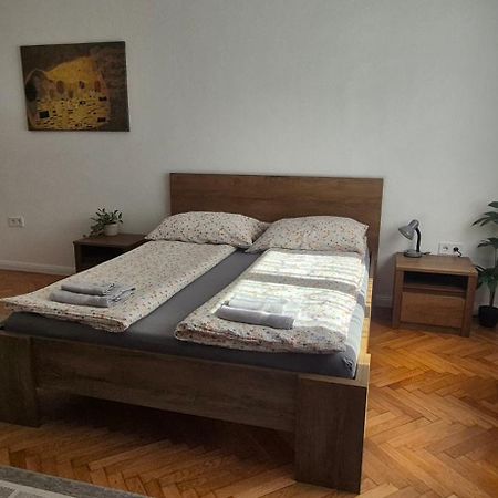 Downtown Studio Apartman Pětikostelí Exteriér fotografie