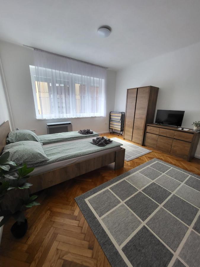 Downtown Studio Apartman Pětikostelí Exteriér fotografie